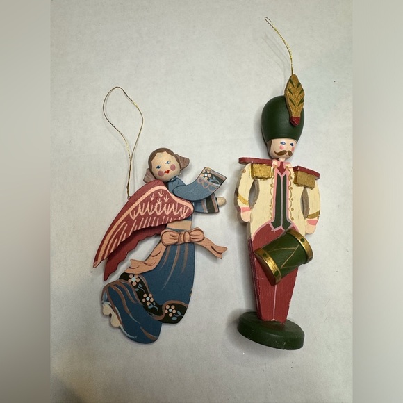 Banner Vintage Set of 2 Wood Christmas Ornaments - Picture 7 of 7